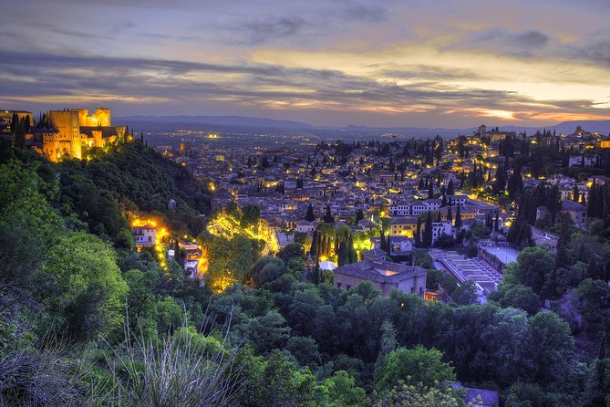 Albayzín y Sacromonte, Unesco Heritage Neighborhoods - How the guide keeps Albayzín from becoming a stress test