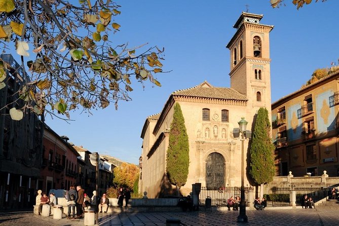 Albayzín y Sacromonte, Unesco Heritage Neighborhoods - Photo strategy: Alhambra towers, Sierra Nevada, and the art of looking up