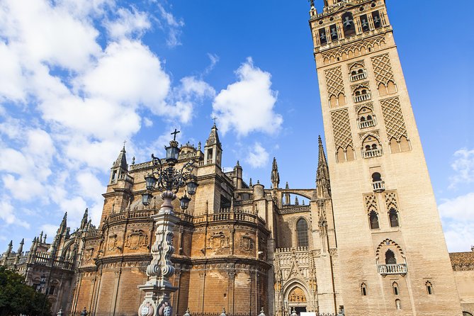 Alcazar, Cathedral and Giralda Guided Tour with Priority Tickets - Priority Tickets That Actually Matter on a Busy Day