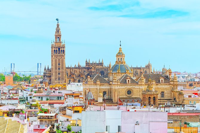 Alcazar, Cathedral and Giralda Guided Tour with Priority Tickets - Giralda in 30 Minutes: The 104-Meter View and Orange-Tree Courtyard
