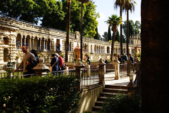 Alcazar of Seville Exclusive Group, max. 9 travelers - Price and value: what you are really paying for