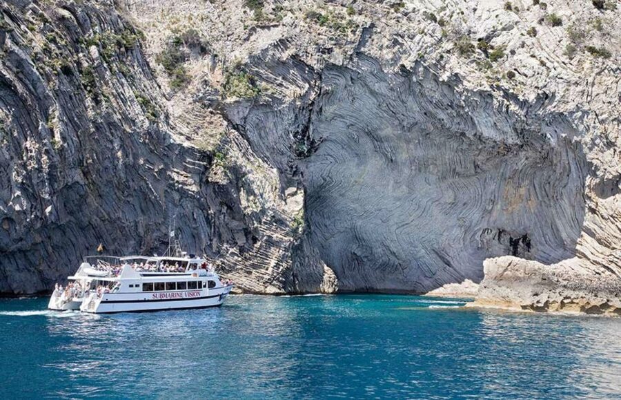 Alcudia: Boat Trip to Coll Baix - Motion sickness and comfort: small changes that matter