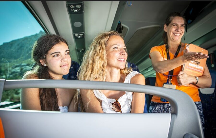 Alcudia/Marratxi: Valldemossa & Soller Tour by Tram & Bus - Guide and driver impact: why names keep showing up