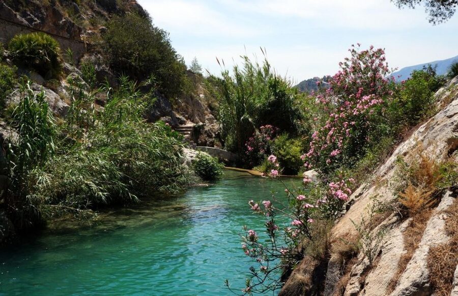 Algar Waterfalls Coach Trip - From Albir & Benidorm - Walking, Steps, and Safety: What to Expect Underfoot