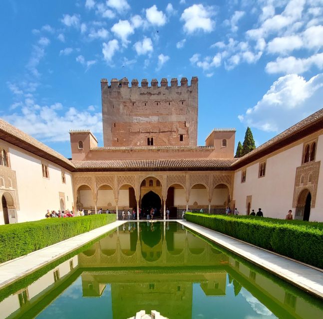 Alhambra and Nasrid Palaces Guided Tour with Tickets - Key Points You’ll Care About