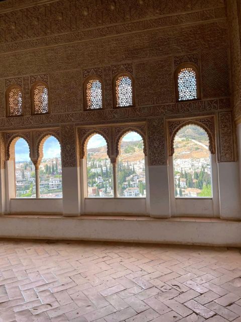 Alhambra and Nasrid Palaces Guided Tour with Tickets - Should You Book This Alhambra and Nasrid Palaces Guided Tour?