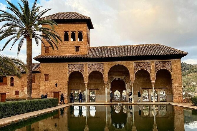 Alhambra Experience – Explore Nasrid Palaces & Generalife Gardens - Nasrid Palaces: Why the Timed Slot Changes Everything