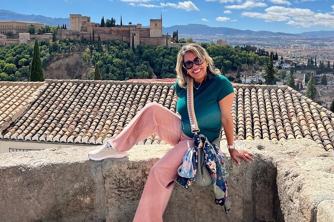Alhambra Guided Tour & Albaicin Tour from Seville - A long day from Seville that still feels efficient
