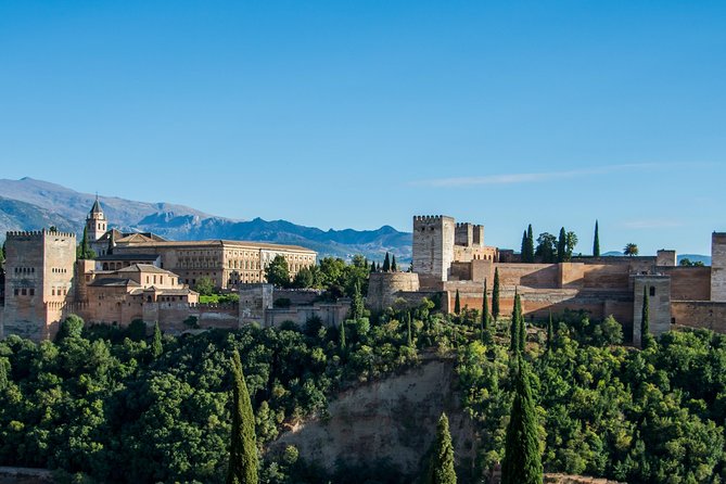 Alhambra Guided Tour & Albaicin Tour from Seville - Entering the Alhambra complex: why 2 hours can feel both right and tight