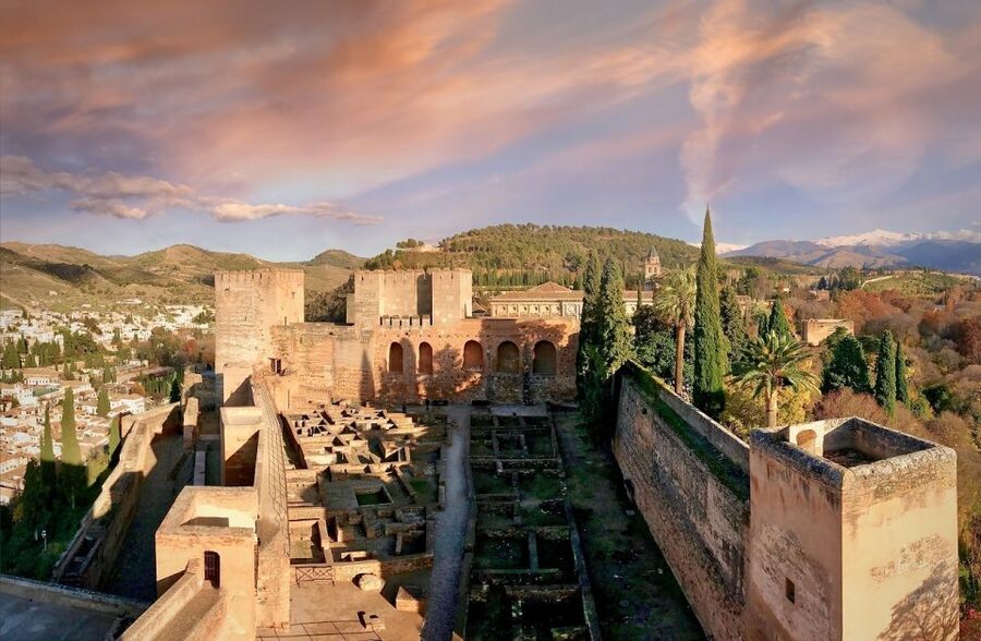 Alhambra Guided Tour with Fast-Track Entry - Should You Book This Alhambra Fast-Track Tour?