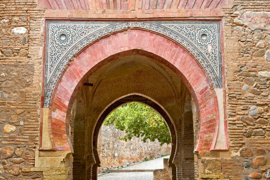 Alhambra, Nasrid Palaces, and Generalife 3-Hour Guided Tour - Who Should Book This Alhambra Tour, and Who Should Skip It