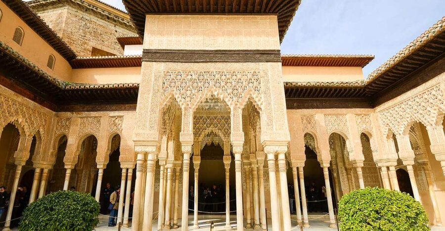Alhambra, Nasrid Palaces, and Generalife 3-Hour Guided Tour - Booking Decision: Should You Choose This Tour?