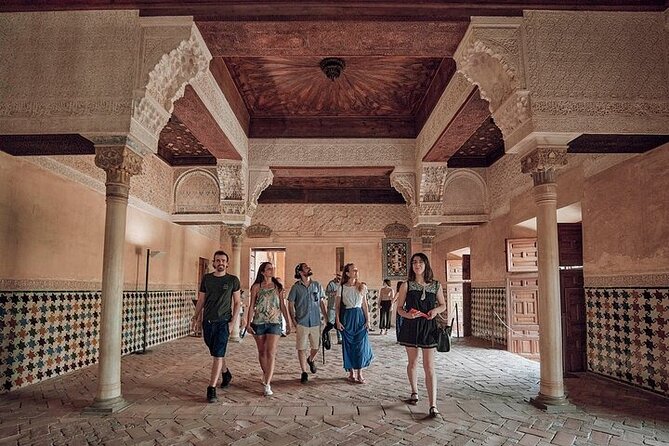 Alhambra Ticket Last Minute Deals - Generalife Gardens: Calm, Water Sounds, and Time to Savor