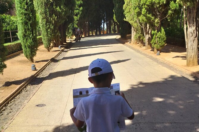 Alhambra with Nazaries Palaces Private Tour - What to wear, and how to make the walking feel easier