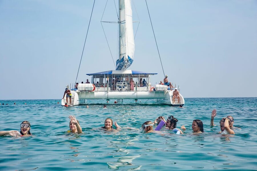 Alicante: 3-Hour Coastal Catamaran Cruise - Cap de l’Horta Stop: Swimming, Snorkeling, and Hanging on the Nets