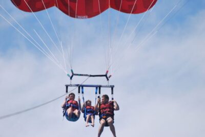 Boat Trip and Parasailing Experience with Drink