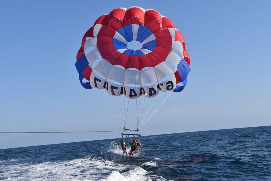 Alicante: Boat Trip and Parasailing Experience with Drink - Photos, GoPro add-ons, and how to get the memories you want