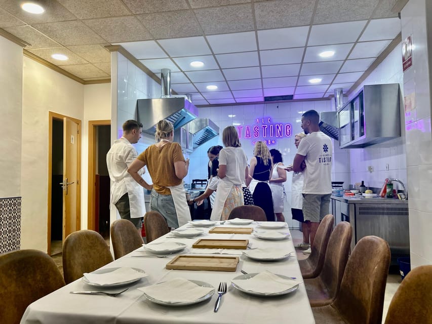 Alicante Paella Cooking Class, Tapas, Drinks and Market - Why This Alicante Paella Class Works So Well