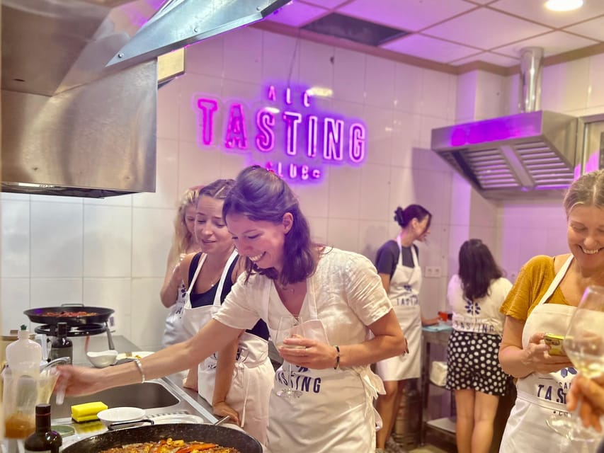 Alicante Paella Cooking Class, Tapas, Drinks and Market - Central Market Walk: Picking Paella Ingredients Like You Mean It