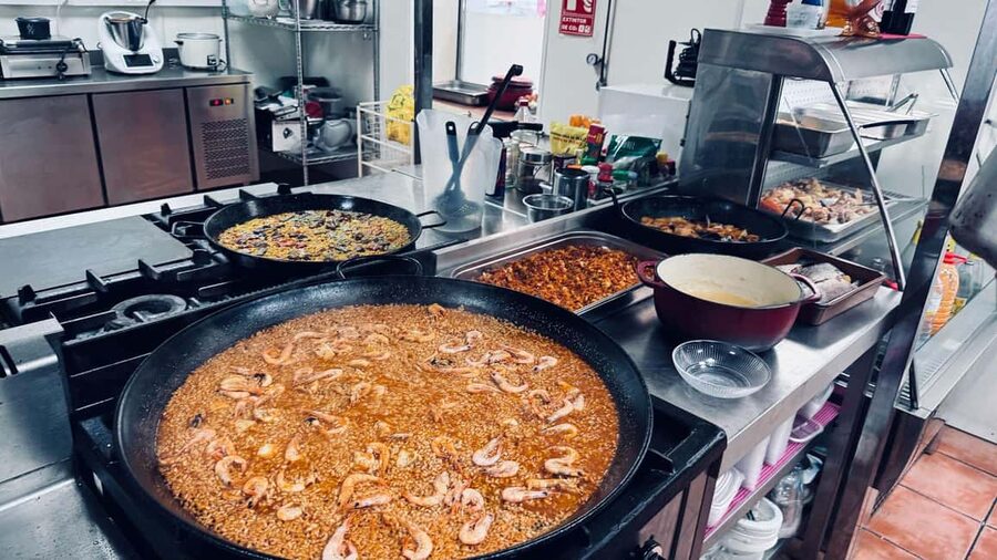 Alicante: Paella & Sangria Class with Tapas and Market Visit - Should you book this Alicante paella and sangria class?