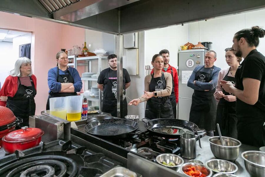Alicante: Paella & Sangria Class with Tapas and Market Visit - Who this paella and sangria class fits best