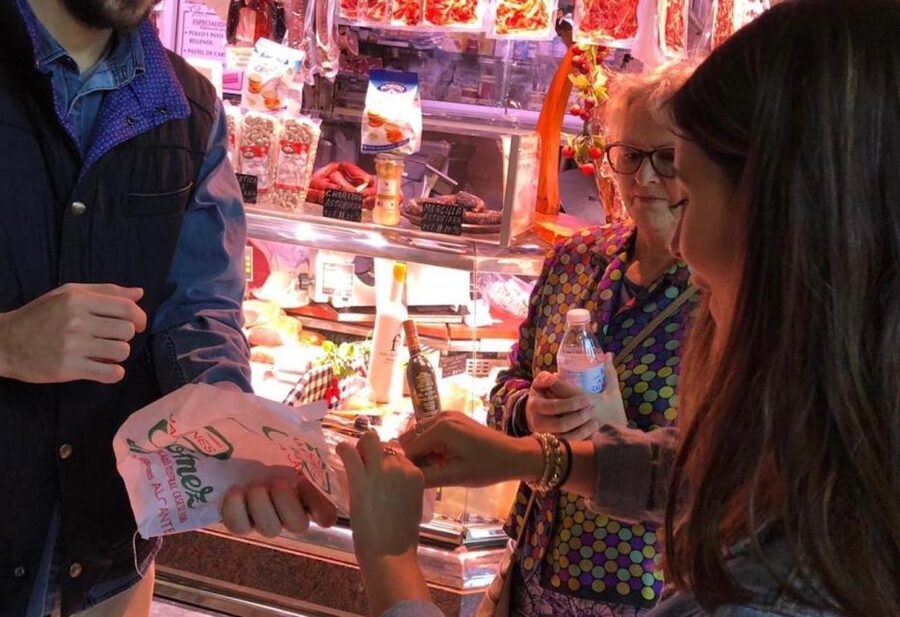 Alicante: Seven Secrets of Alicante Discovery Tour - Tapas and one drink: the perfect finishing move