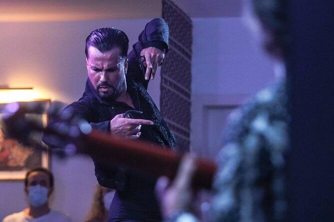 Authentic flamenco show. Alegria and gastronomy Malaga - When to go: timing with Malaga landmarks