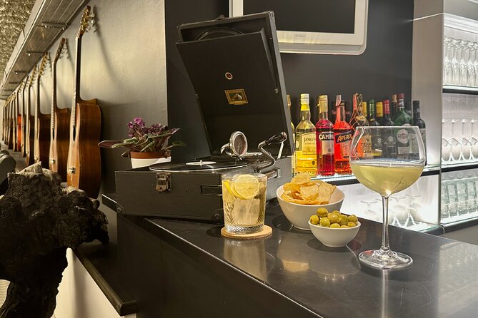 Authentic Flamenco Show Barcelona : Intimate Casa Sors Experience - The Guitar Museum part: why the instrument matters in flamenco