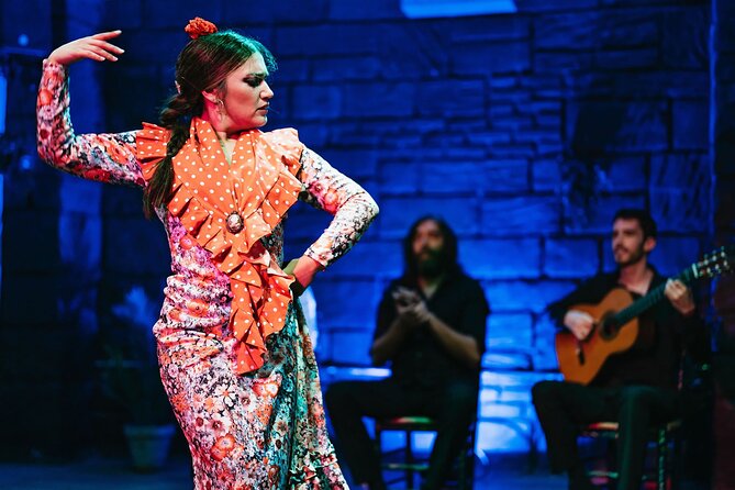 Baraka Triana. Flamenco show with drink - Why the Triana Night Show Feels So Close and Personal
