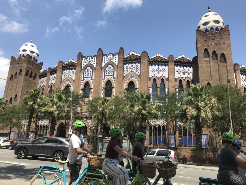 Barcelona: 2.5-Hour Bike or E-Bike Historical Tour - Gràcia and Casa Calvet: Catalan Modernisme on calmer streets