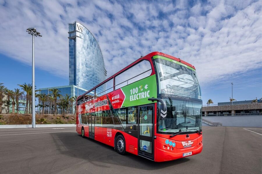 Barcelona: 24 or 48-Hour Hop-On Hop-Off Bus Tour - Timing, Frequency, and Using Live Tracking to Avoid Waiting