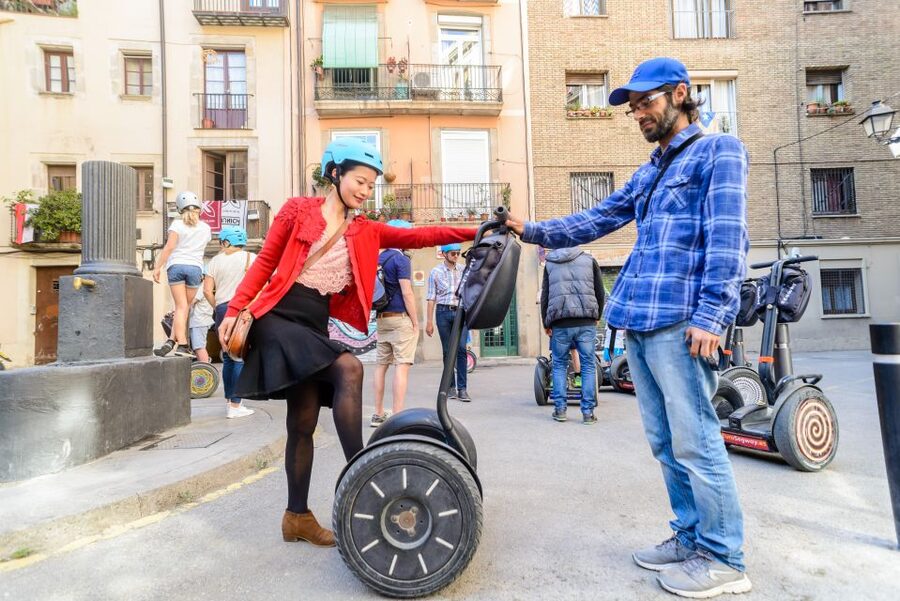 Barcelona: City and Seafront Guided Segway Tour - Start smart at Correu Vell and Plaça dels Traginers
