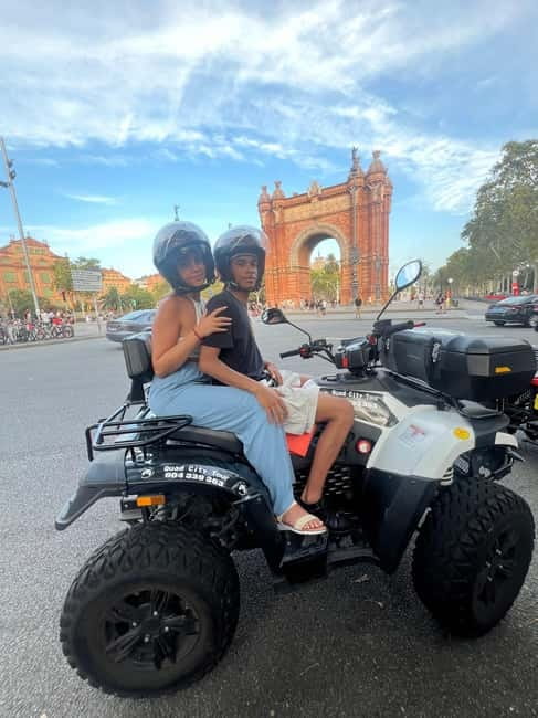 Barcelona: City Sights Electric Quad Tour - How the quad ride works: briefing, helmets, and swapping