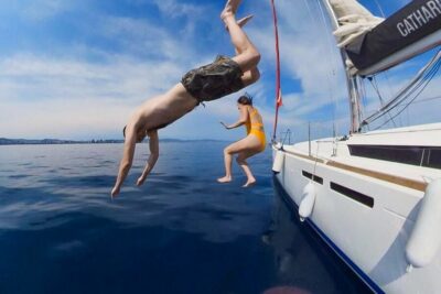 Coastline Boat Trip with Snacks and Cava