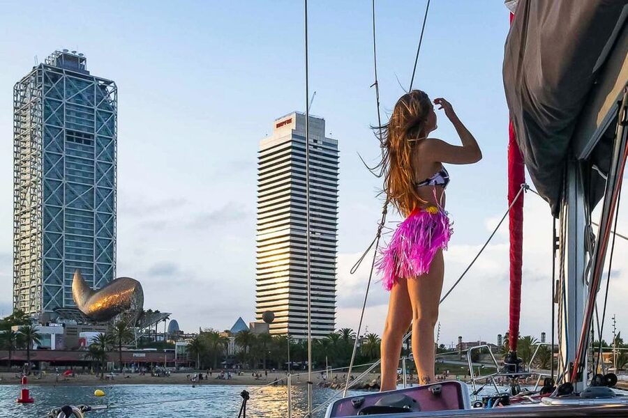 Barcelona: Coastline Boat Trip with Snacks and Cava - The Views, Why the Coastline Looks Different From Sea Level