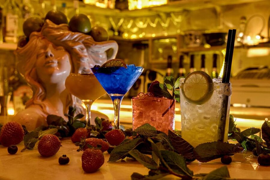 Barcelona: Cocktail Making Class with Tapas - Tapas That Actually Hold You Over During Shaking and Sipping