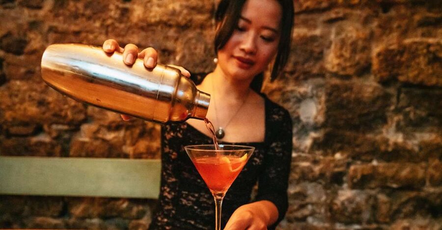 Barcelona: Cocktail Master Class by Mixologist with Tapas - What This Cocktail and Tapas Class Really Feels Like