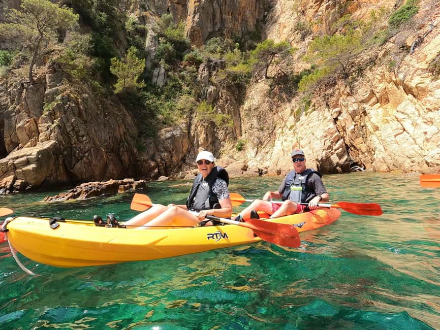 Barcelona: Costa Brava Kayaking & Snorkeling Tour with Lunch - Lunch picnic by the beach: tasty, filling, and timed into the action