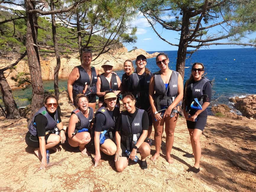 Barcelona: Costa Brava Kayaking & Snorkeling Tour with Lunch - Changing rooms, locked storage, and photos that reduce hassle