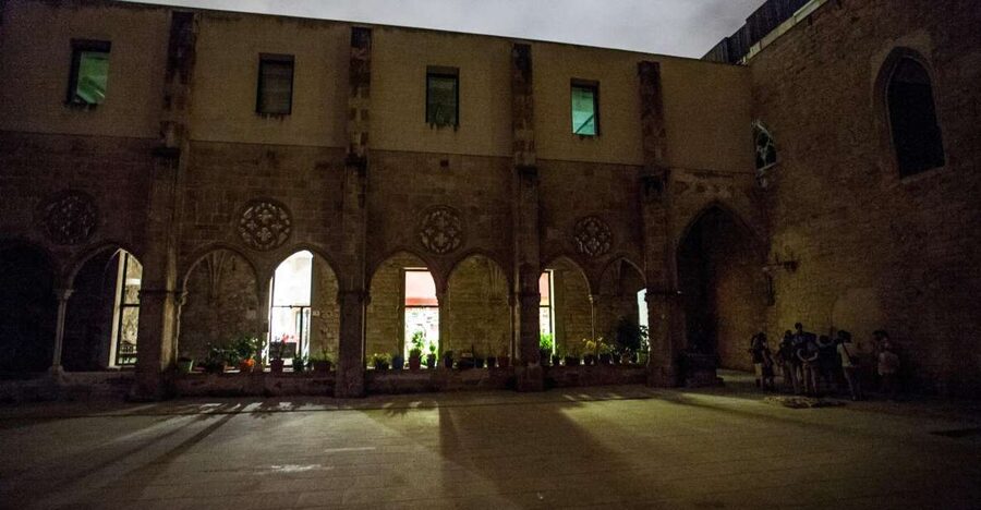 Barcelona: Dark History Night Walking Tour - Key highlights worth your attention