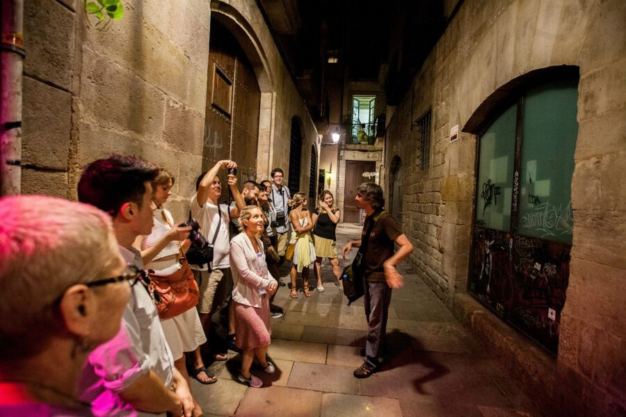 Barcelona: Dark History Night Walking Tour - Who should book this dark history night walk