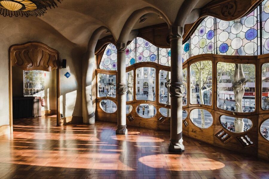 Barcelona: Discover Gaudí, Sagrada Familia, and Park Güell - Gaudí’s Barcelona in One Smart Route