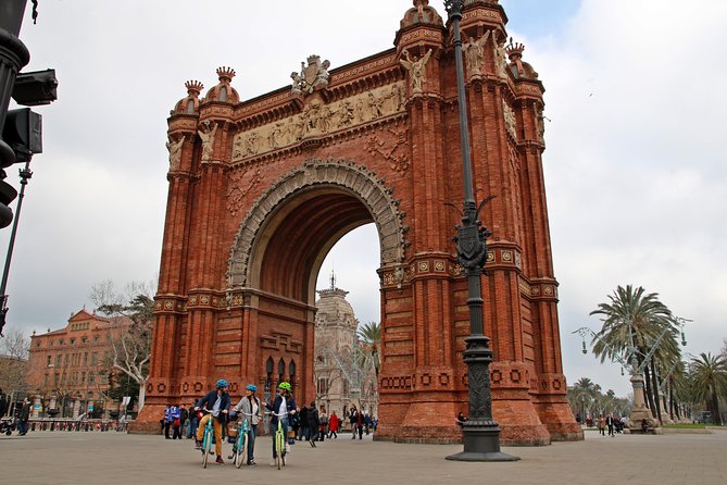 Barcelona E-Bike Guided Tour with Montjuic Hill - Arc de Triomf to Ciutadella Park: A Smooth Warm-Up Before the Climb