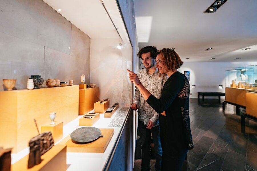 Barcelona Egyptian Museum Tickets - Guided tours, night scenes, and a cuisine tour with tastings