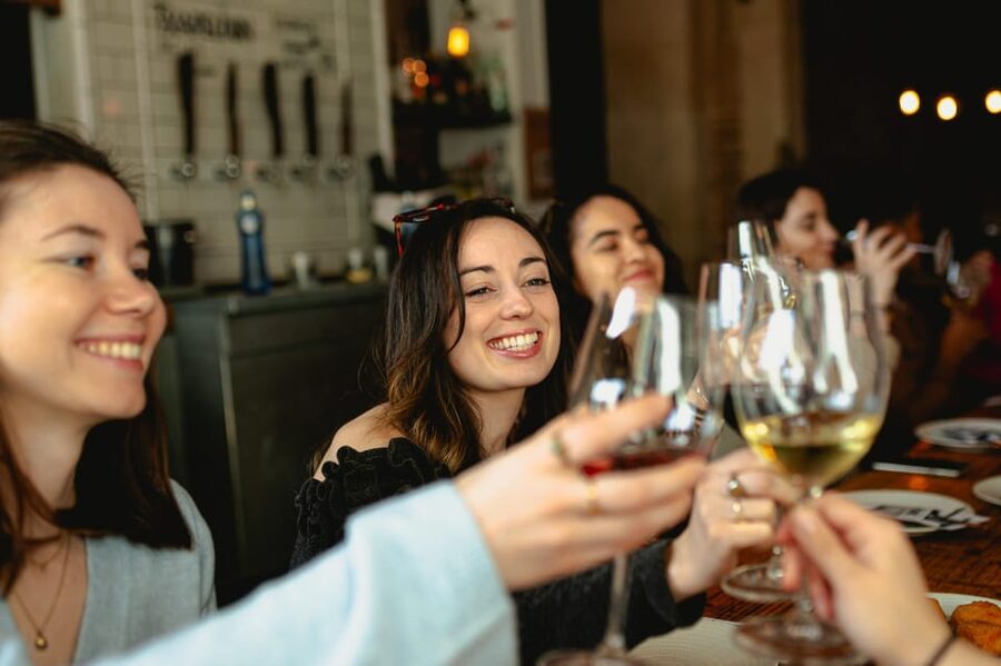 Barcelona: El Born Food Walking Tour with Tapas and Drinks - Drinks included: wine, cava, vermouth, plus non-alcoholic options