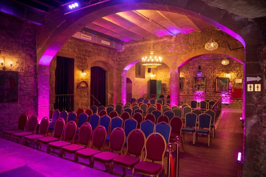 Barcelona: Flamenco Show at Palau Dalmases - Timing in Barcelona: 5:30 PM to 9:15 PM Slots