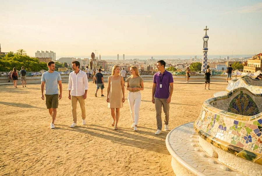 Barcelona: Gaudí’s Park Güell Tour with Fast-Track Ticket - Hypostyle Room: when the park feels like a stone forest