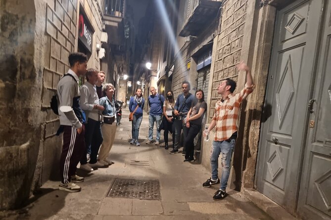 Barcelona Ghosts & Legends Tour - Gothic Quarter at night: why this 1.5-hour walk works