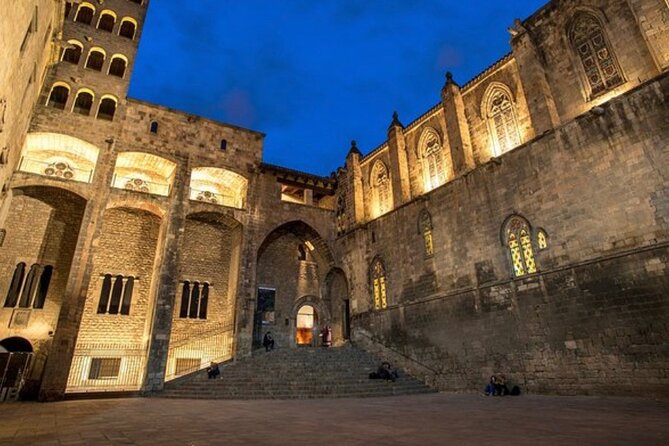 Barcelona Ghosts & Legends Tour - Pace, group size, and comfort on a short nighttime walk