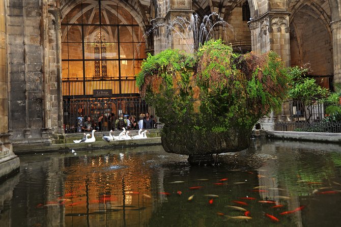 Barcelona: Gothic Quarter Walking Tour - Enter Plaça de Catalunya, then Let the Gothic Quarter Start Talking